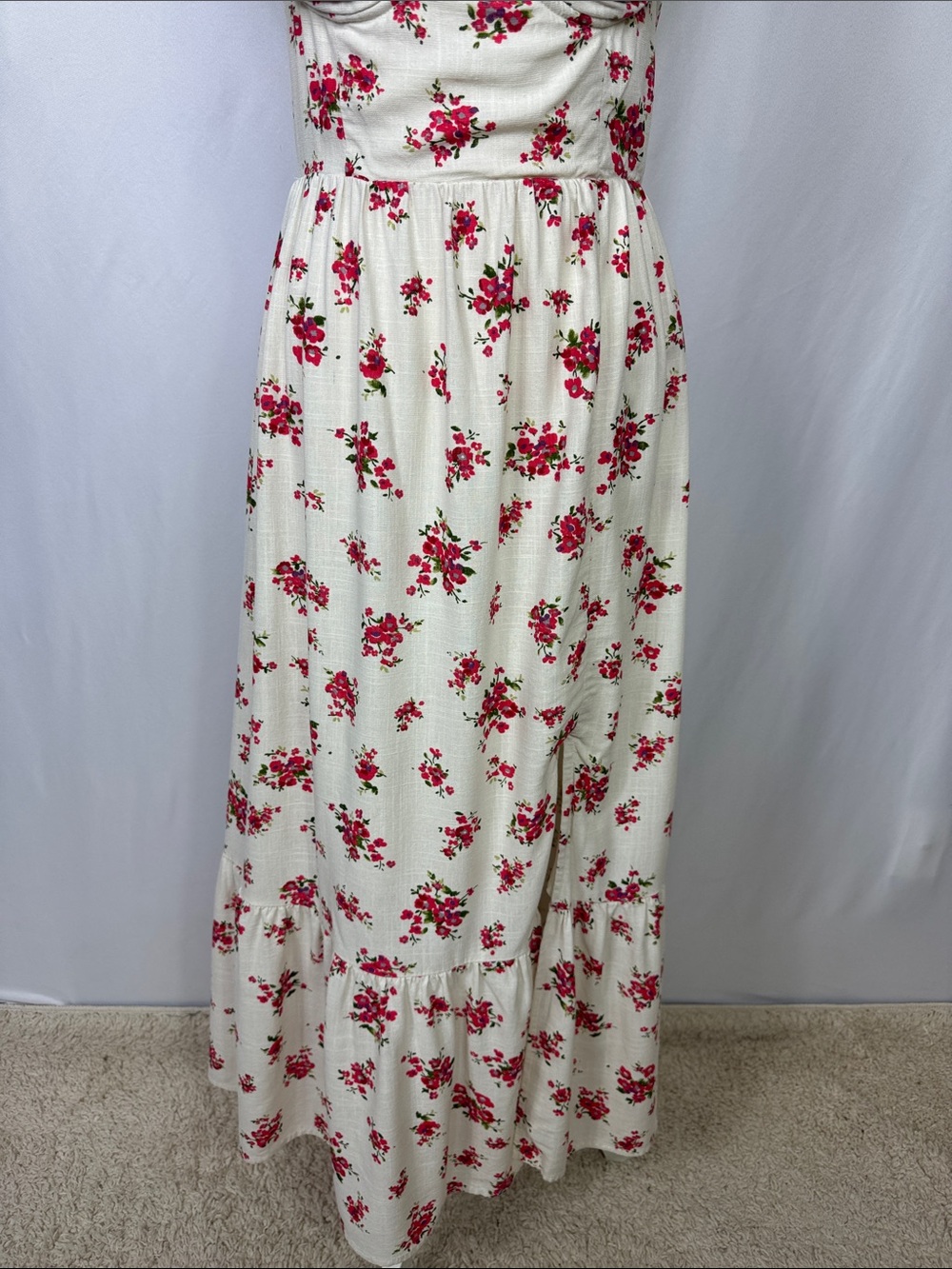 ASTR The Label Pleated Bust Fit & Flare Midi Dress Size Medium Red Floral - Picture 8 of 14
